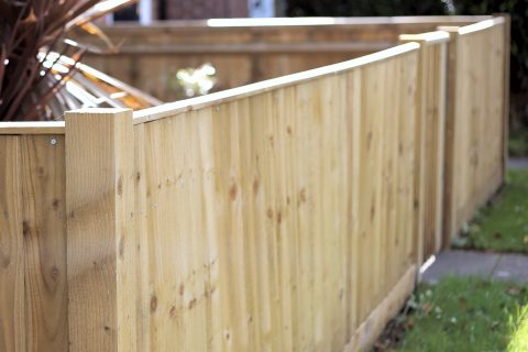 Local Bracknell <b>Wooden Fencing</b> Fitter